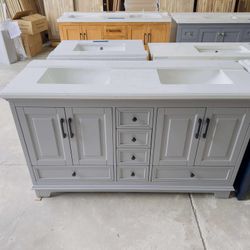 60 in. W x 22 in. D Single Sink Bath Vanity in Gray with White Top $899 
