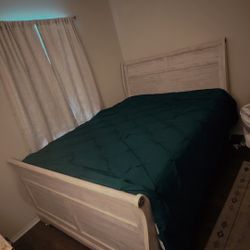 Queen Size Room Set