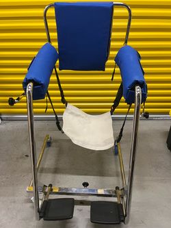 Free chair with wheels for shower, transport or sitting
