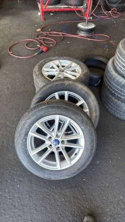 Full tire set 215 / 55/ 18
