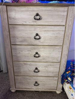 Dresser