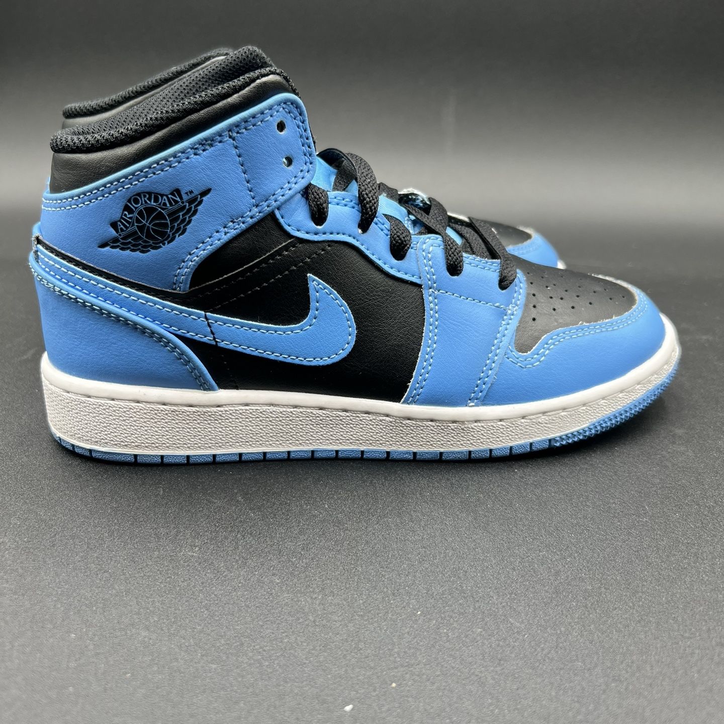 Jordan 1 Mid