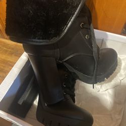 Black Boots 