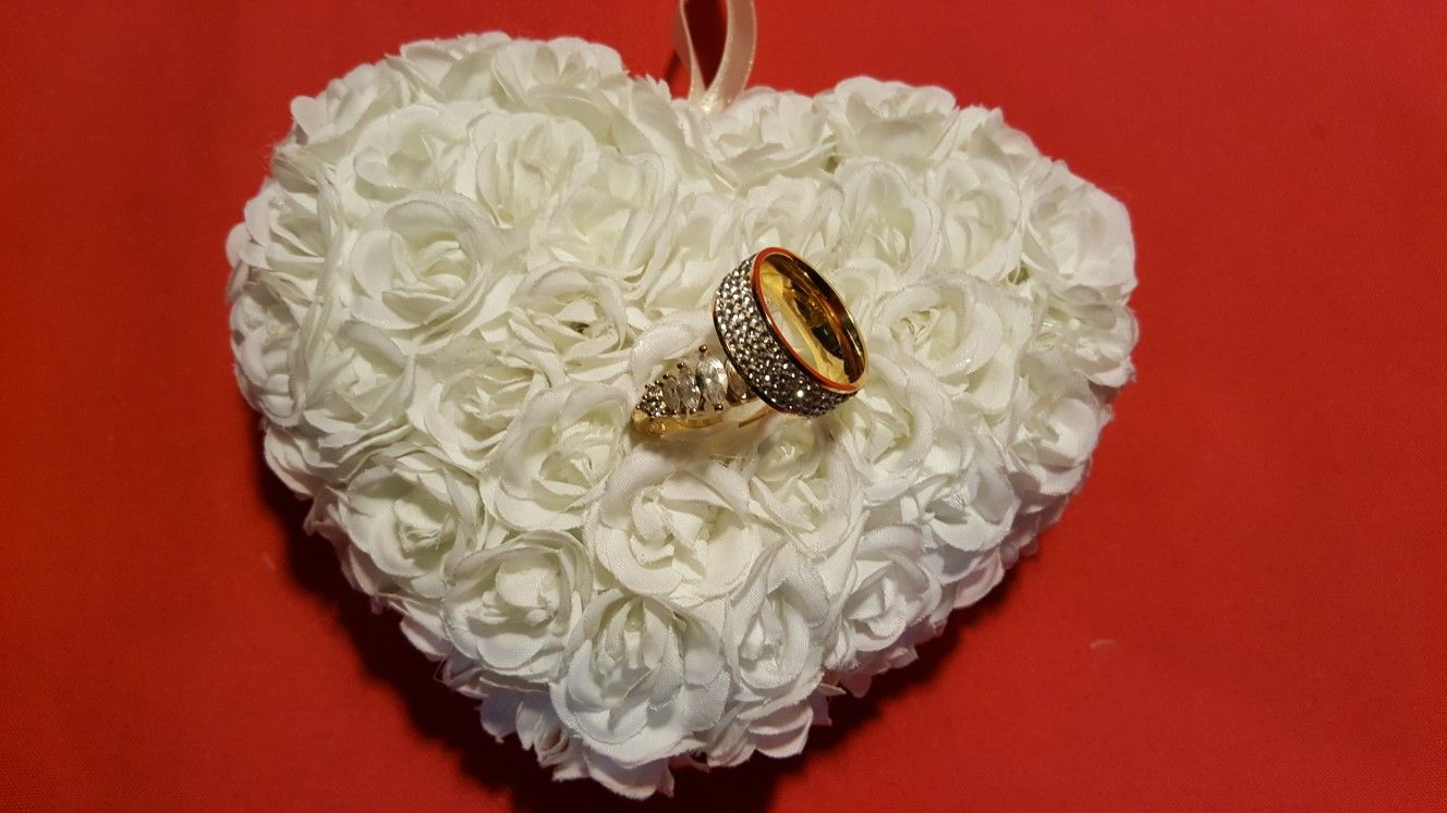 New White Floral Heart Shaped Ring Bearer or Jewelry Display Holder