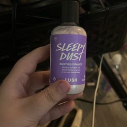 lush sleepy dust dusting powder 