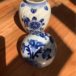 Vase and ceramic sphere