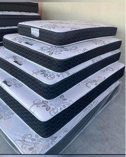 Cal king size mattress / Colchon
