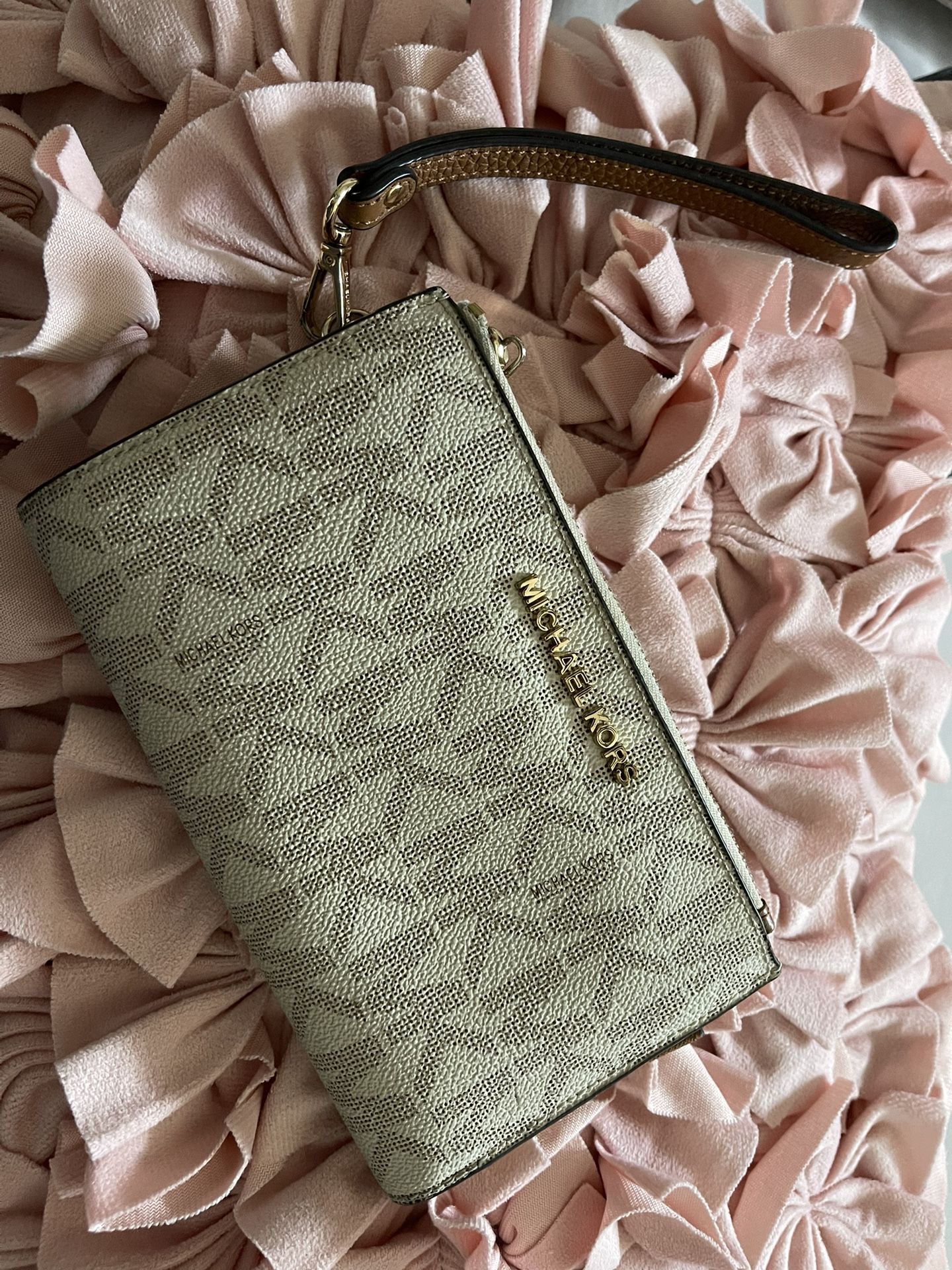 Mk Wristlet Wallet Used