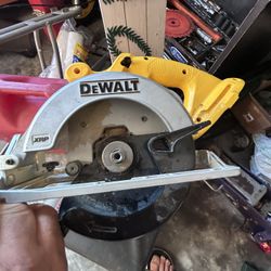 Dewalt Saw