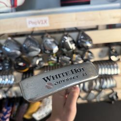 Golf putter