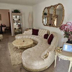 Couch & 2 Matching Chairs Great Condition 