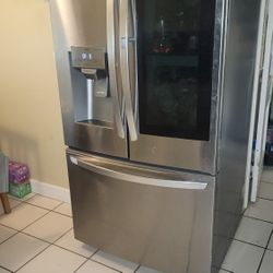 Refrigerator 