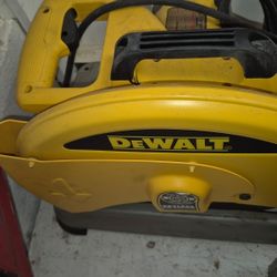 Metal Cut  Saw Dewalt 