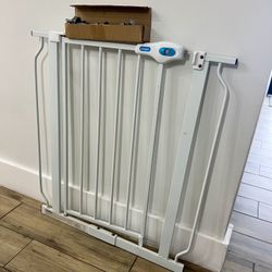 Regalo Child Gate 28 Inches 