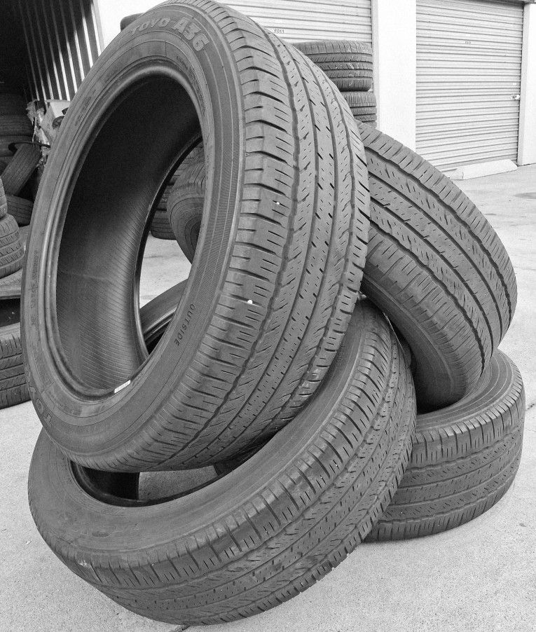 225/55/19 USED TIRE (MOBILE UNTIL 10PM)