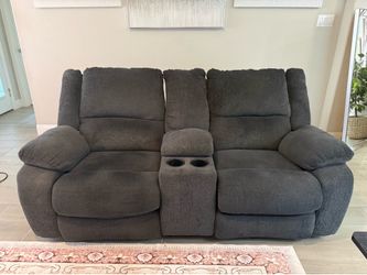 Reclining Sofa & Loveseat Set – Excellent Condition