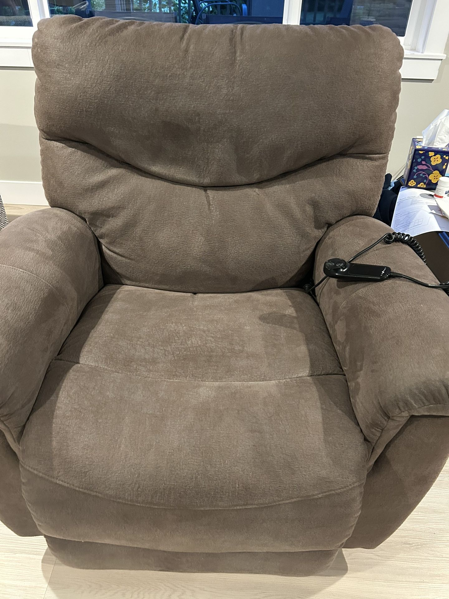 LA-Z-BOY Lift Recliner