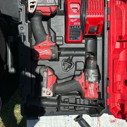 Milwaukee Drill Set