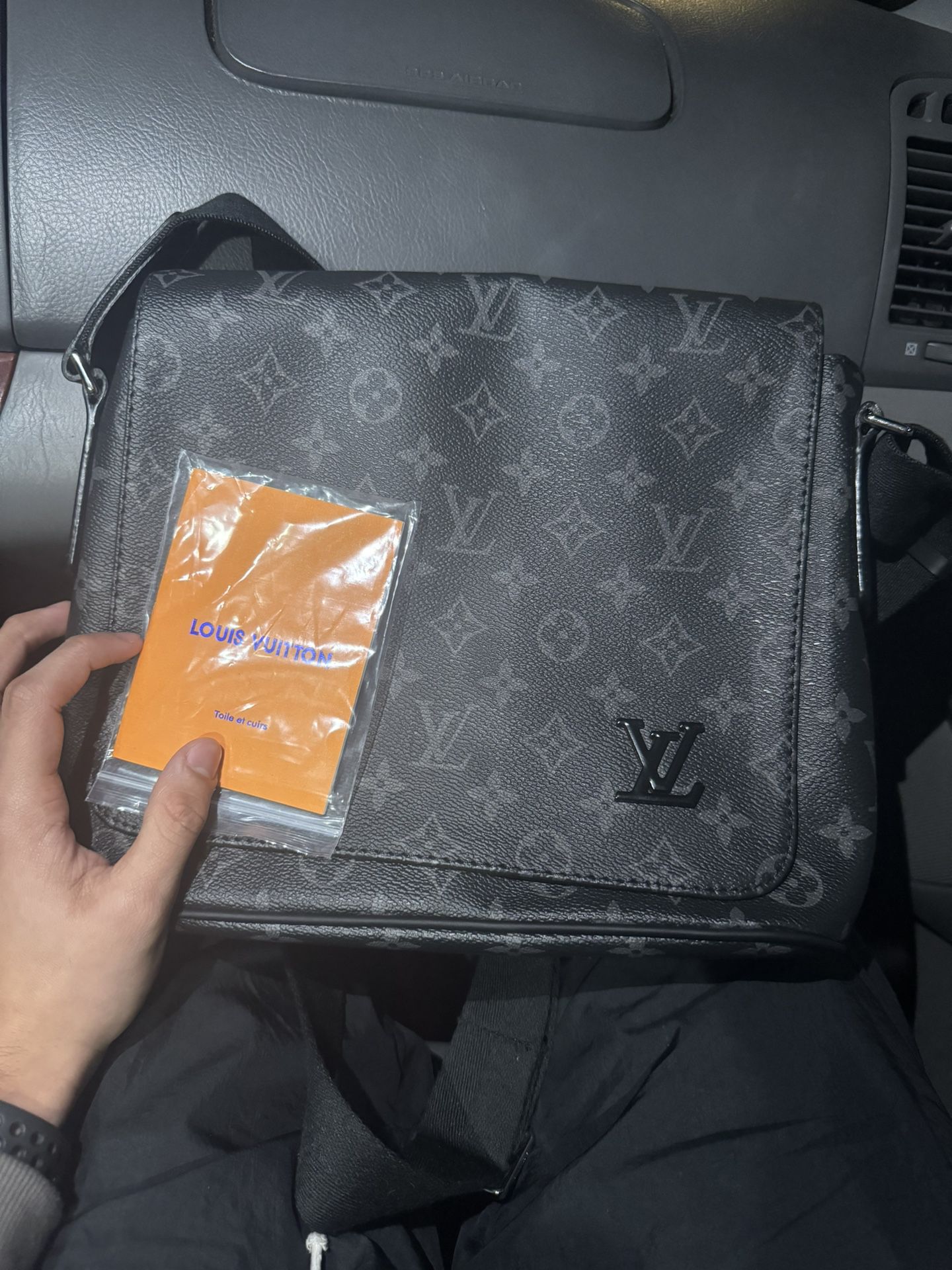 Louis Vuitton Messenger Bag/ Satchel