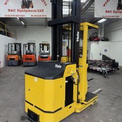 2018 Yale Order Picker Forklift 