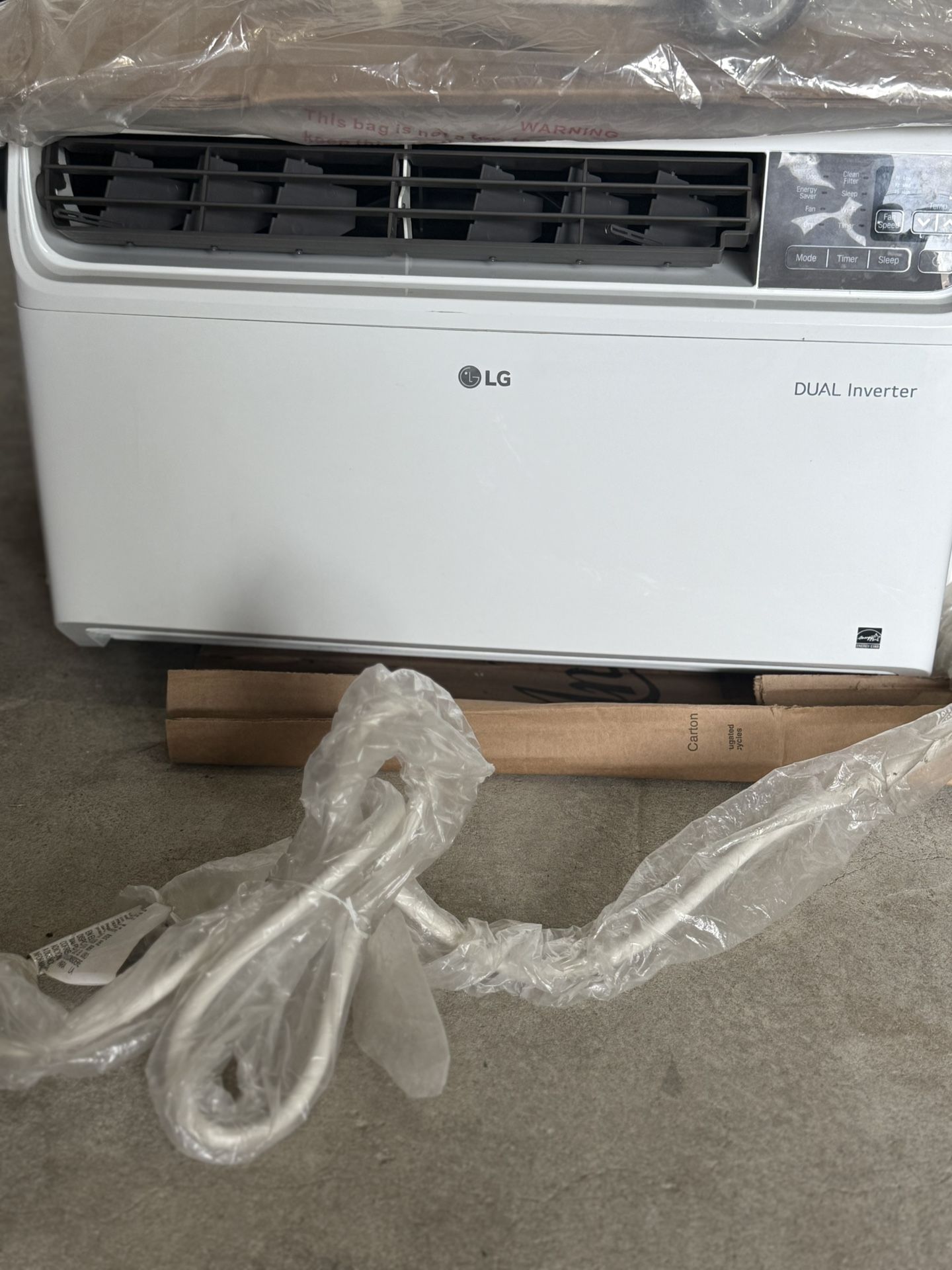 LG 14,000 BTU 115V Window Air Conditioner