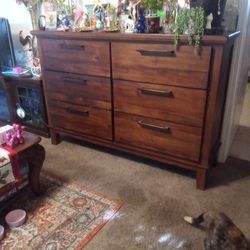 Dresser Furniture