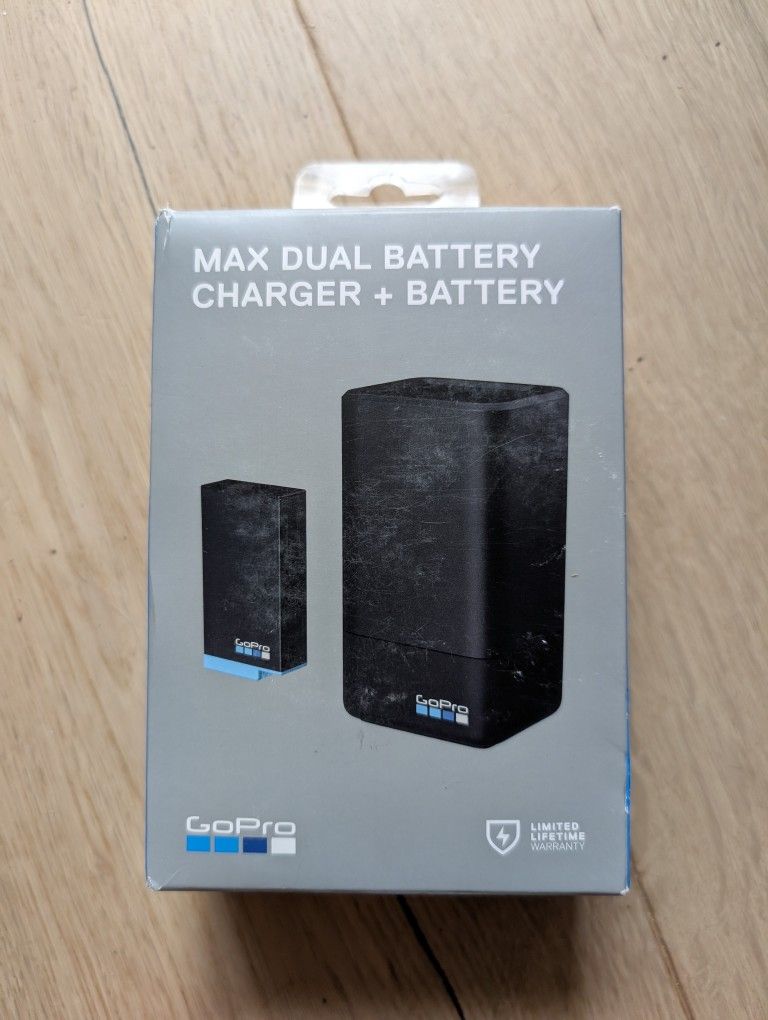 GoPro Max Dual Battery Charger Plus Battery