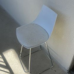 Bar stool