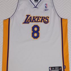 Original Reebok NBA Kobe Bryant #8 Los Angeles Lakers basketball jersey, size 2XL
in perfect condition