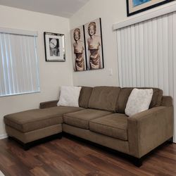Macy's sectional reversible chaise sofa