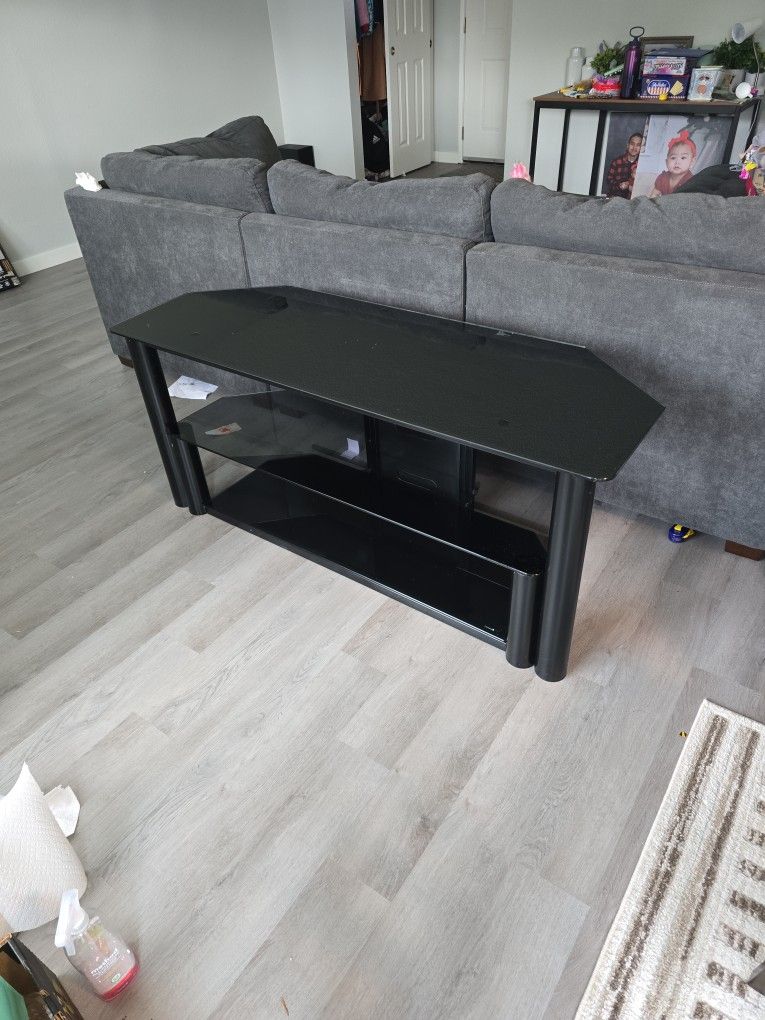 TV TEMPERED GLASS TABLE