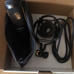 Audio Technica At2035 Microphone 