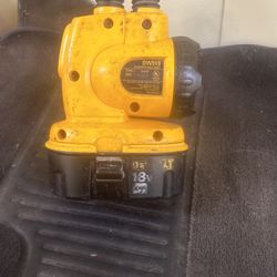Dealt Rechargeable Light