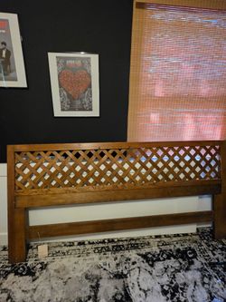 Vintage 1970's Henredon Artefacts lattice campaign-style oak headboard queen