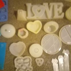 Huge Lot Of Epoxy Resin Molds Arts/Crafts