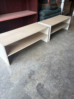 Set of shacks/shelving