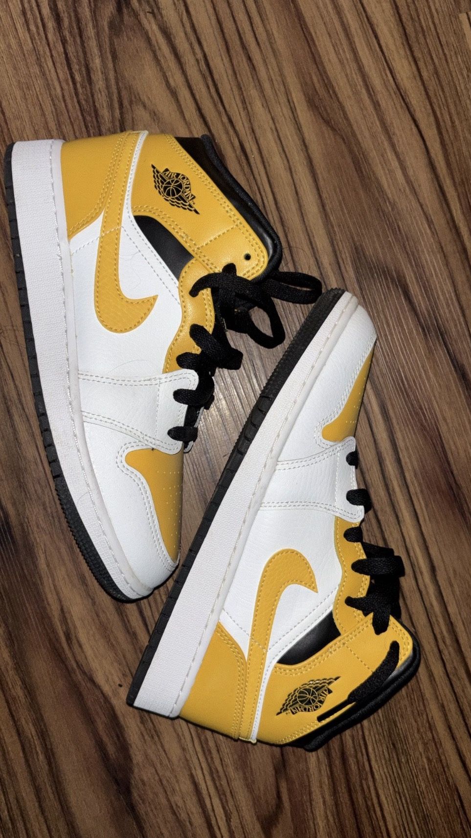 jordan 1s SEND BEST OFFER