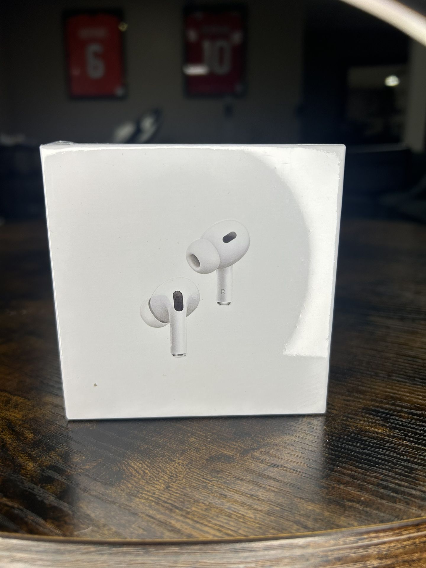 Apple AirPods Pro 2nd Generation with MagSafe Wireless Charging Case (USB‑C)
