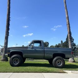 Chevy Silverado Square body K10 Short bed Truck 