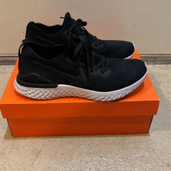 Nike Epic React Flyknit 2 Size 10 Men’s Running Shoe