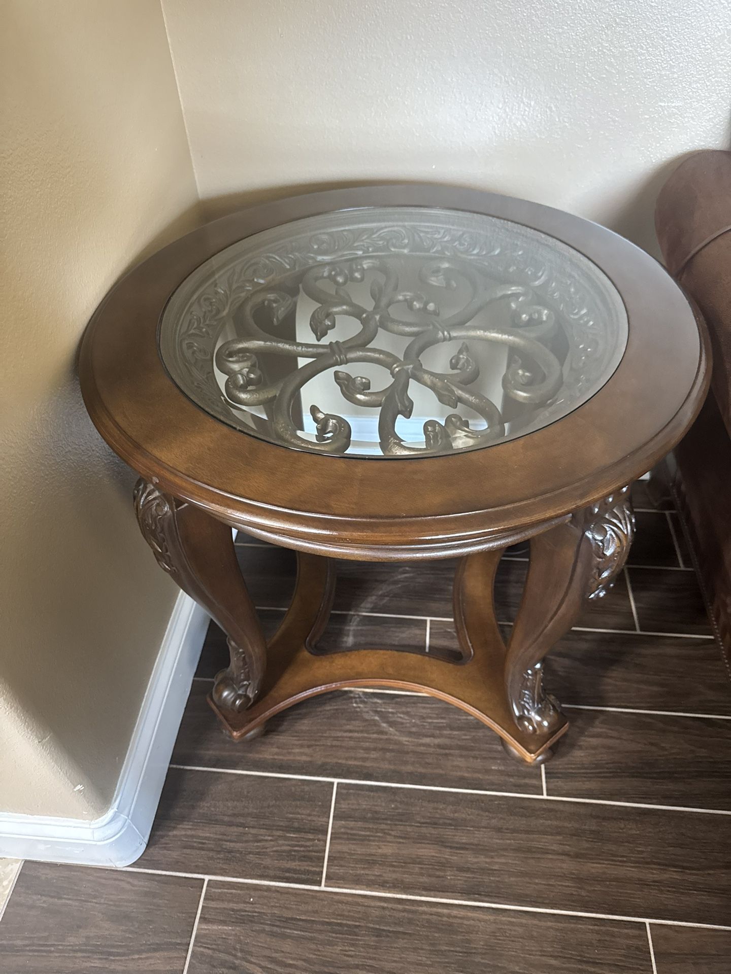 ashley furniture coffee table