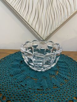 Mikasa Ellipse Scalloped Bowl