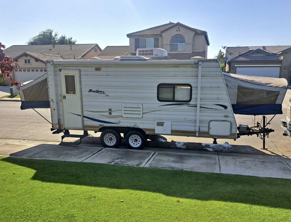 18ft Travel Trailer