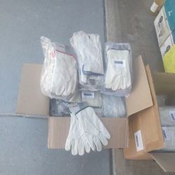 Letter Gloves