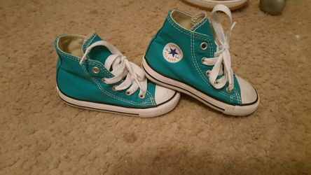 Toddler Chuck Taylors size 7