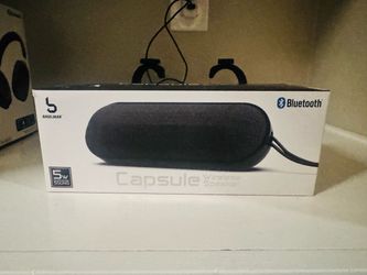 Capsule wireless speaker