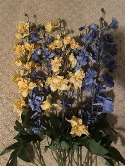 Decorative flowers - blue and yellow