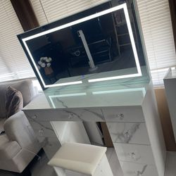 LED mirror vanity 