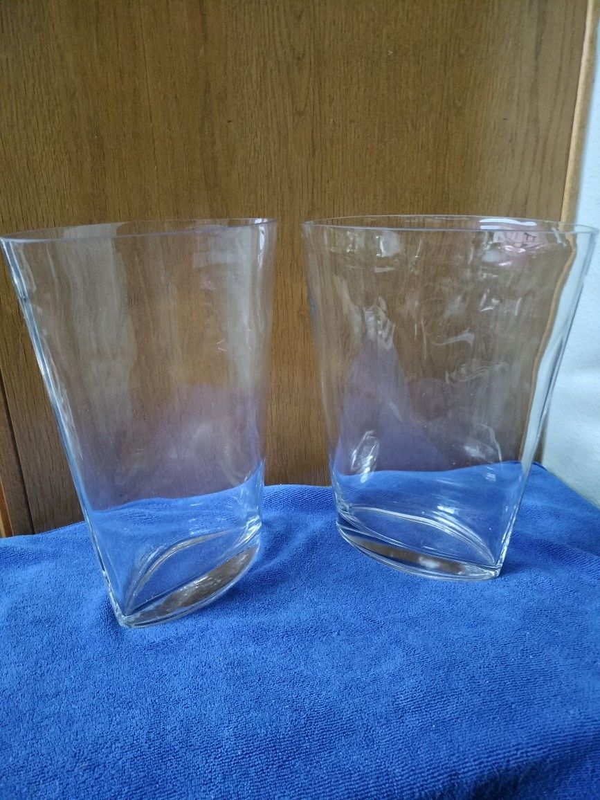 VASE. .. Tall Clear Heavy Glass