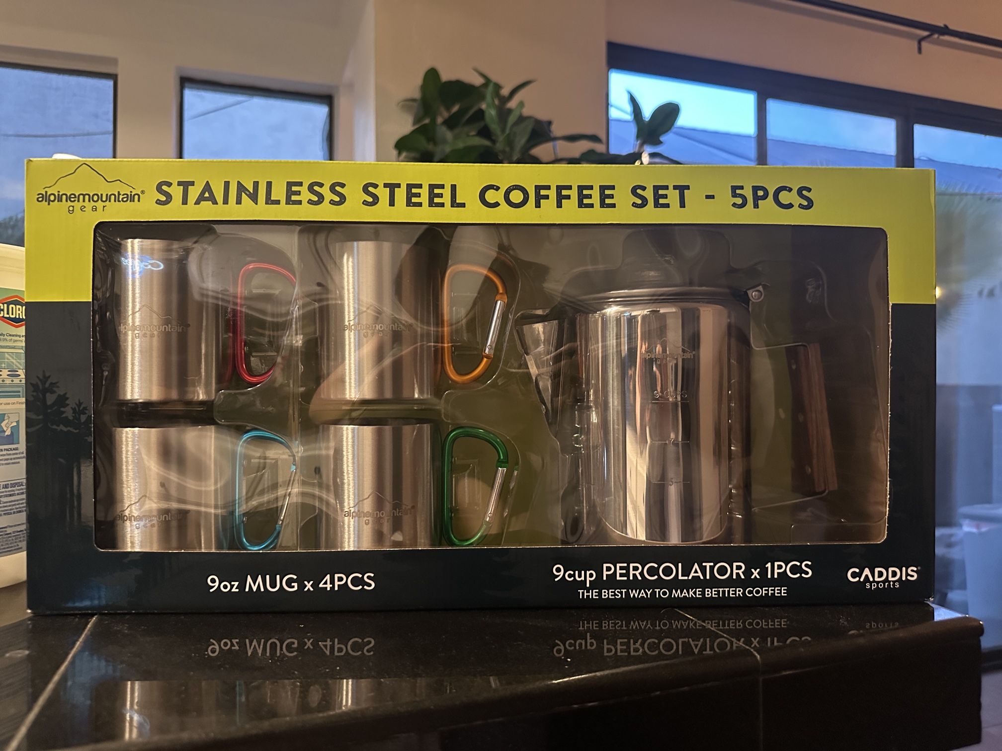 9-Cup Coffee Percolator Set with 4 Mugs